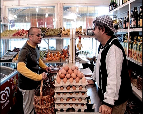 Shoppingolás a zöldségeket beszélő kofánál