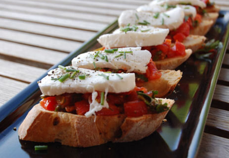 Mozzarellás bruschetta