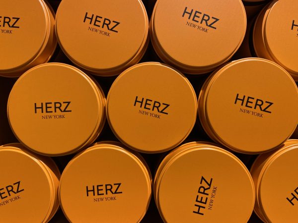 Herz fémdobozos